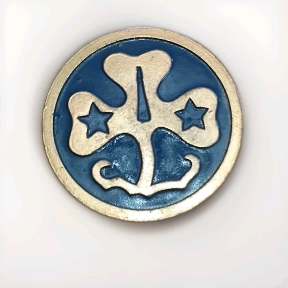 Vintage Girl Scouts WAGGGS Blue Gold Trefoil Lapel Pin Badge Enamel Round Emblem